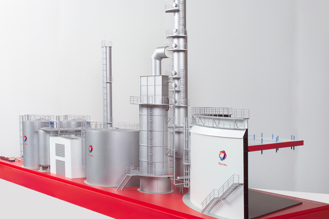 14- Total - Modell Tanklager f&uuml;r Bitumen