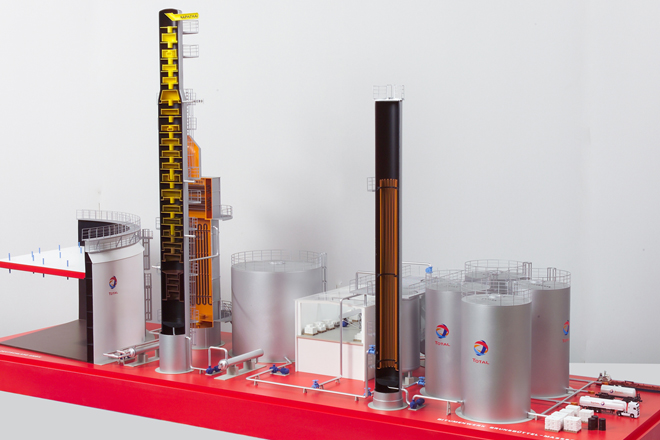 15- Total - Modell Tanklager f&uuml;r Bitumen