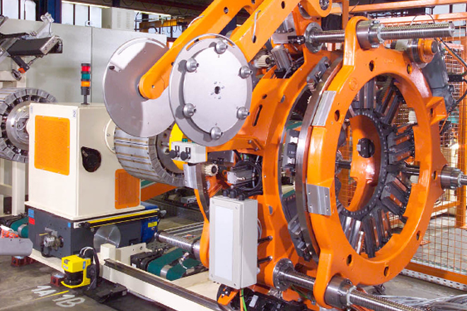 8- Reifenaufbaumaschine